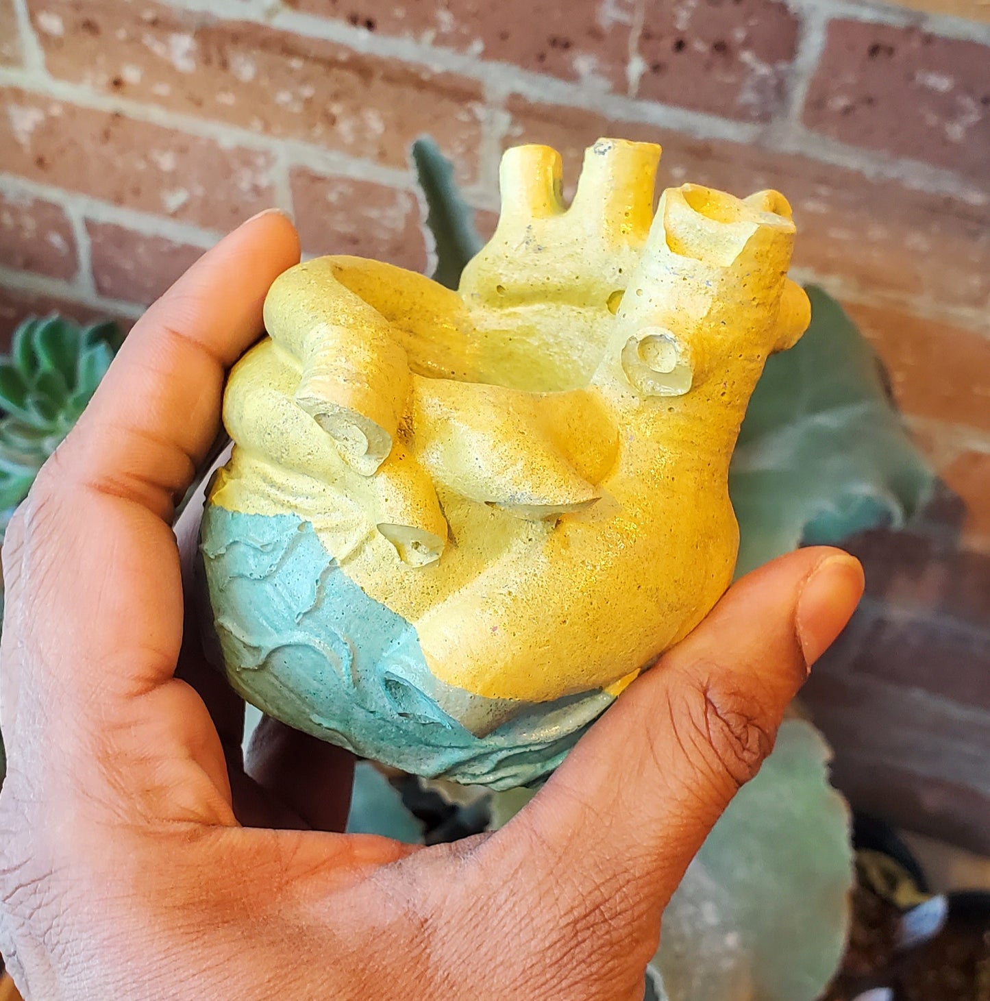 2.5" Concrete Heart Yellow/Teal