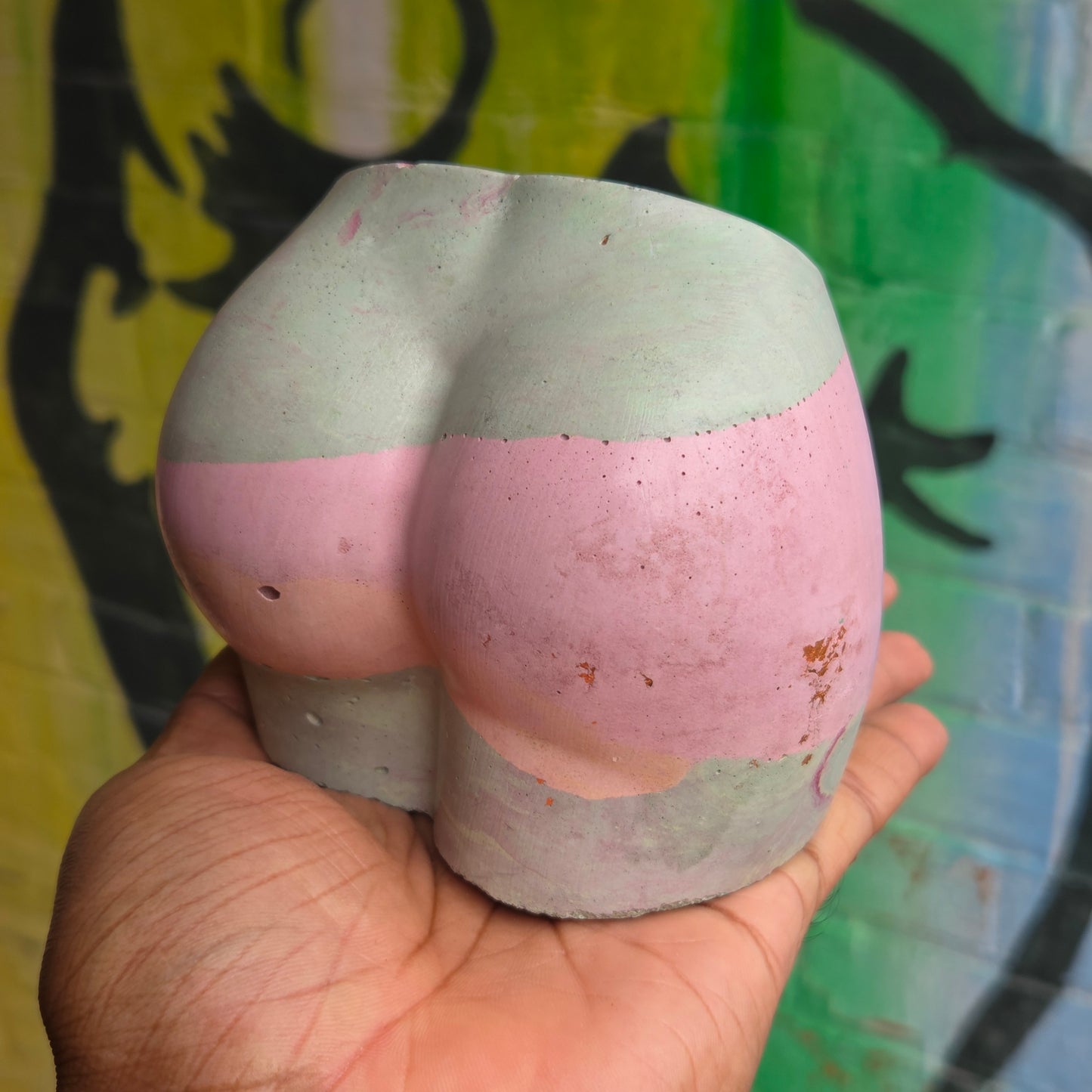 2.5" Concrete Butt Pot Mint w/Pastel Swirl