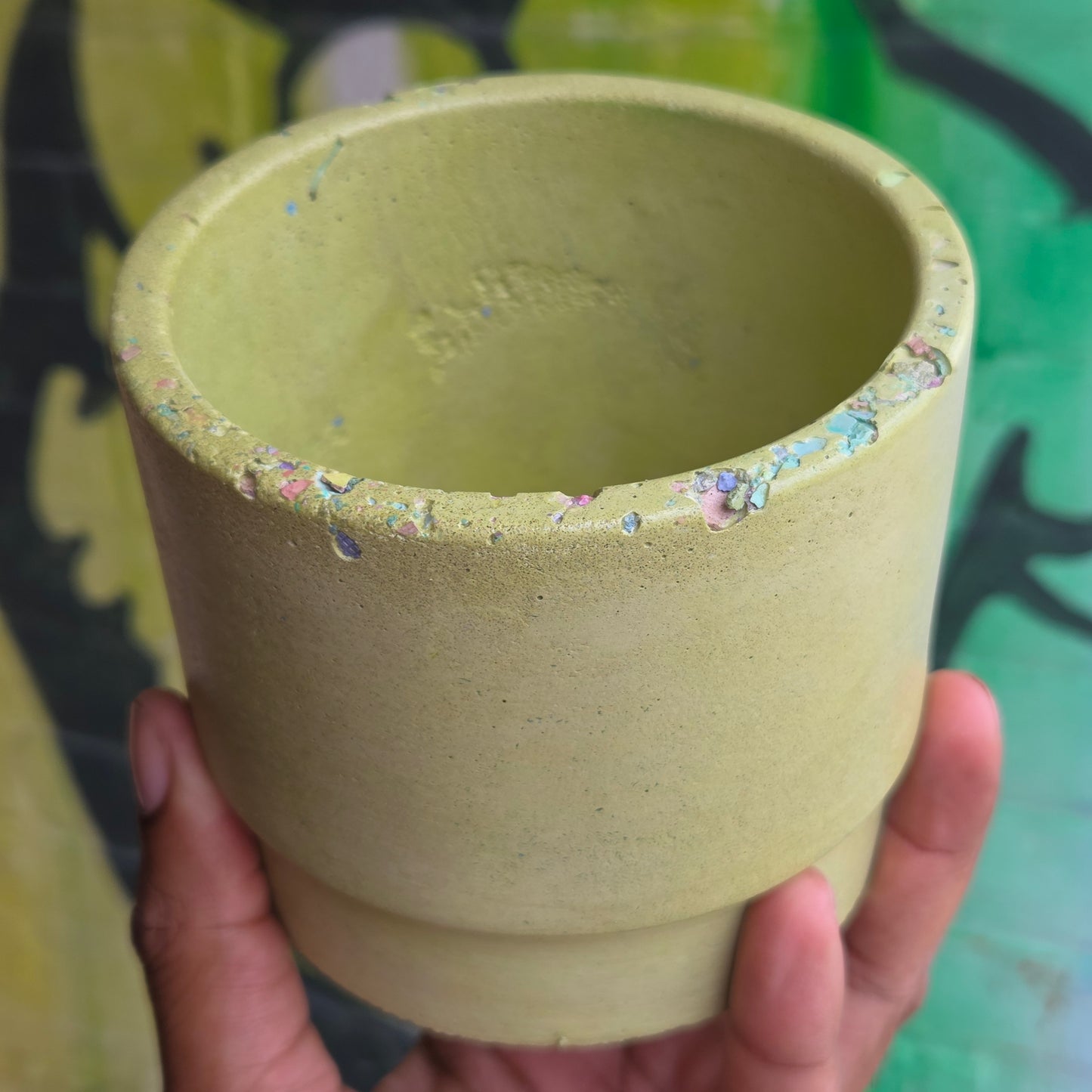 3.5" Concrete Simple Pot Yellow. w/ Crackled Rim