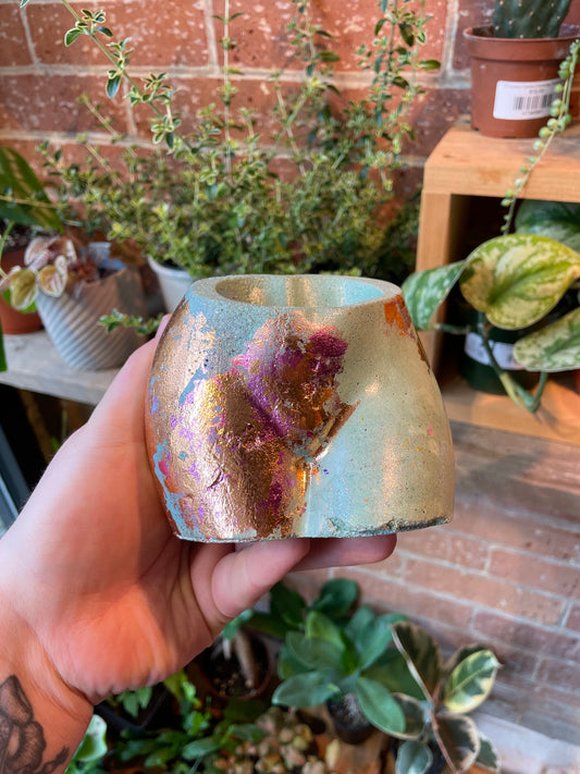 2.5" Concrete Butt Pot Green/Gold/Purple