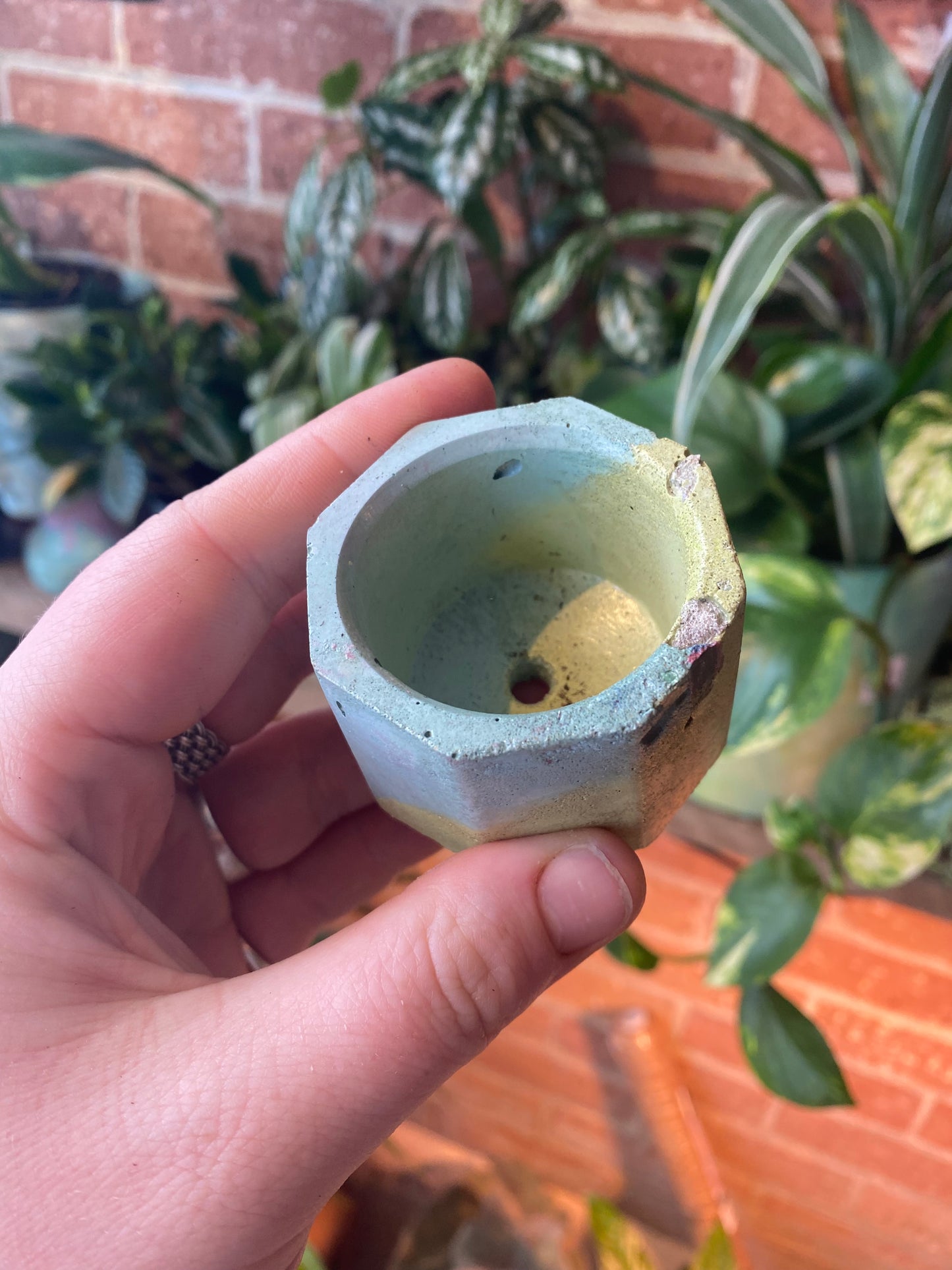 Octagon 2.5” concrete planter
