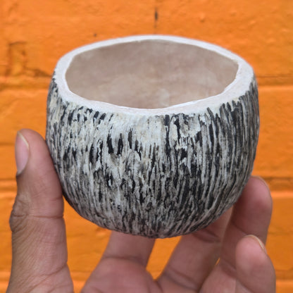 Sculpted Paper Vase - Scratched Black w/ White interior