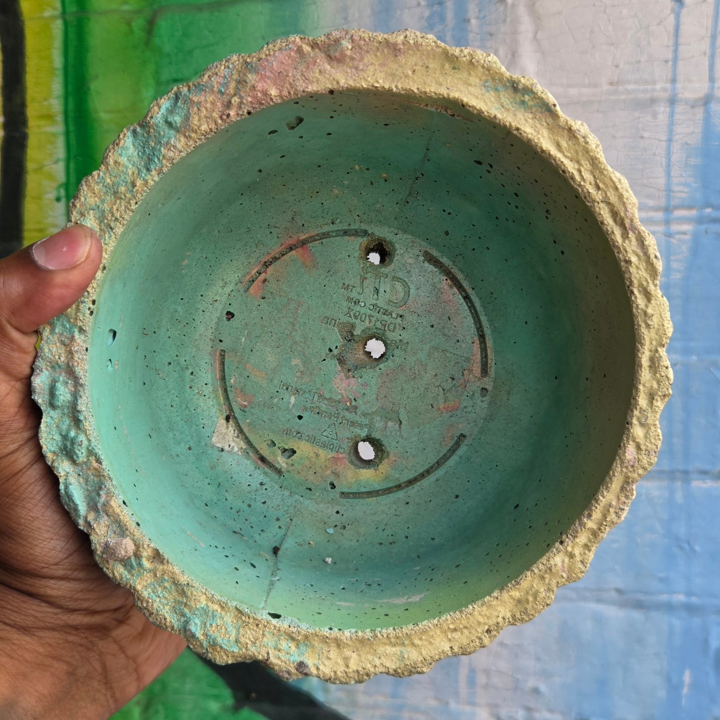 5" Ridged Concrete Pot (Short) Yellow/Teal