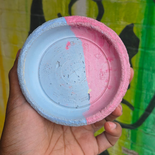 Small Wavy Rim Concrete Drainage Tray Pale Blue/Pink