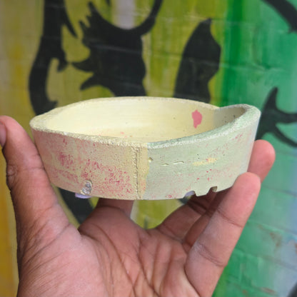 Small Wavy Rim Concrete Drainage Tray Yellow w/ Speckled Pink